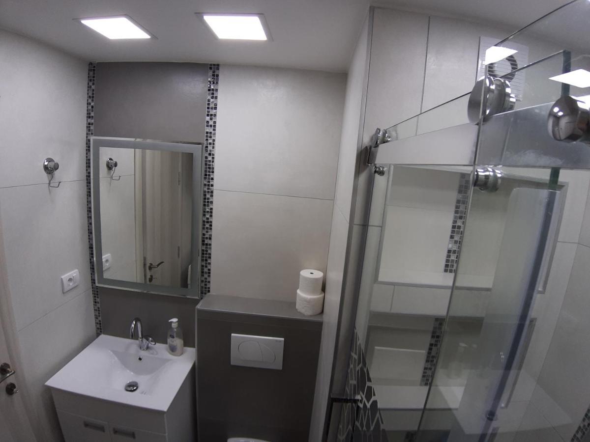 Danube Blue 2 Apartment Beograd Bagian luar foto